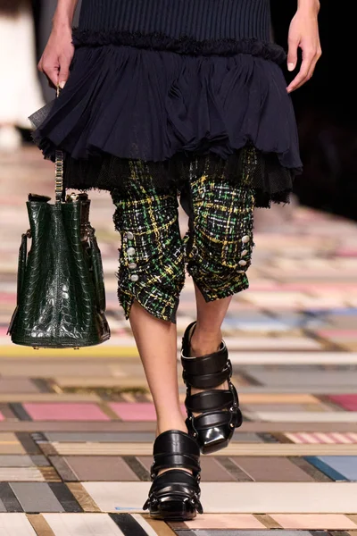 Look 35